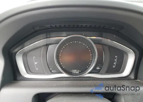 2017 Volvo Xc60 T5 Inscription z USA, uszkodzony, nr VIN YV440MRU1H2126444